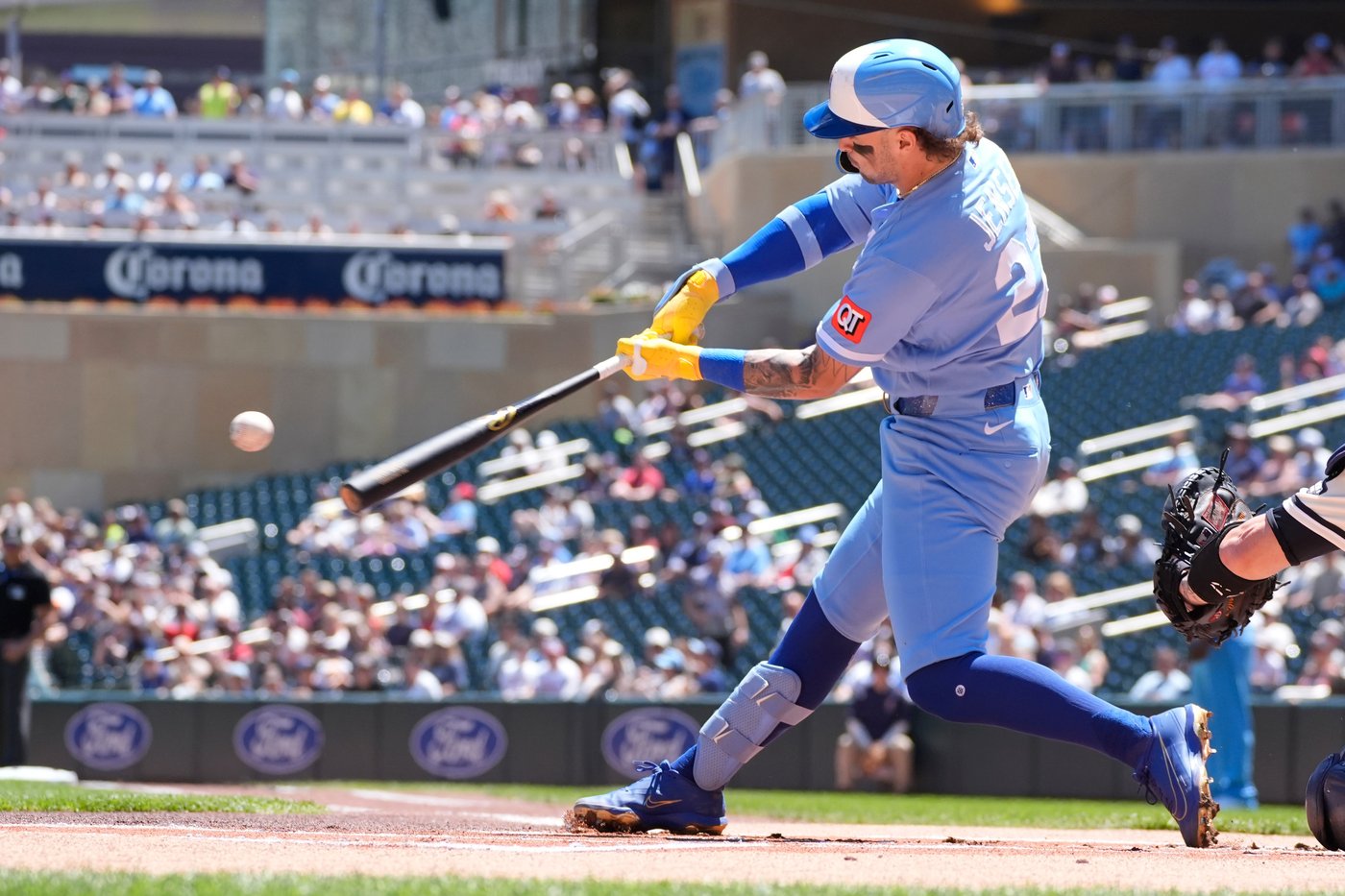 Witt's RBI single caps ninth-inning comeback as Royals beat Twins 3-2 | iNFOnews.ca Witt's RBI single caps ninth-inning comeback as Royals beat Twins 3-2 | iNFOnews.ca