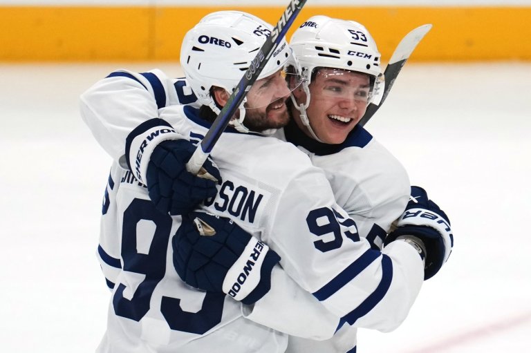 Ekman-Larsson extends point streak as the Maple Leafs rout the Penguins 7-2 | iNFOnews.ca