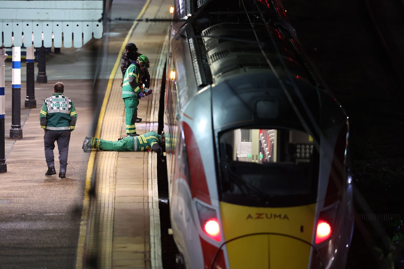 UK police say 10 people in hospital after train stabbing attack, 9 with life-threatening injuries | iNFOnews.ca UK police say 10 people in hospital after train stabbing attack, 9 with life-threatening injuries | iNFOnews.ca