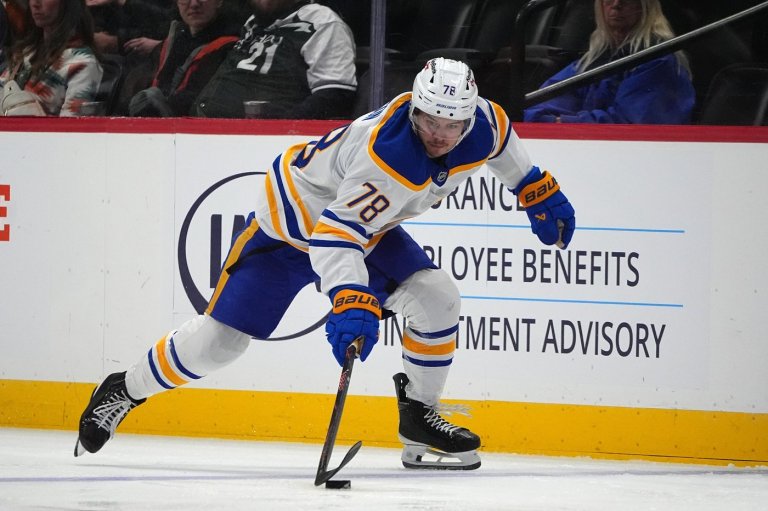 Jets ship Stanley, Schenn and Pearson to Sabres for prospects and drafts picks | iNFOnews.ca