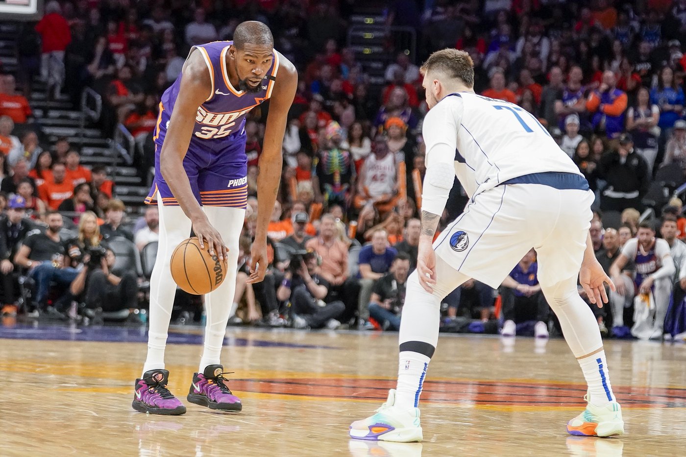 Kevin Durant becomes the 8th NBA player to reach 29,000 career points, helps Suns beat Mavs | iNFOnews.ca Kevin Durant becomes the 8th NBA player to reach 29,000 career points, helps Suns beat Mavs | iNFOnews.ca