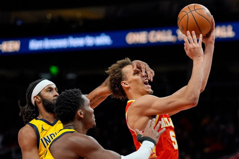 CJ McCollum scores 23 points and Hawks ride 17-0 second-half run to charge past Pacers 132-116 | iNFOnews.ca