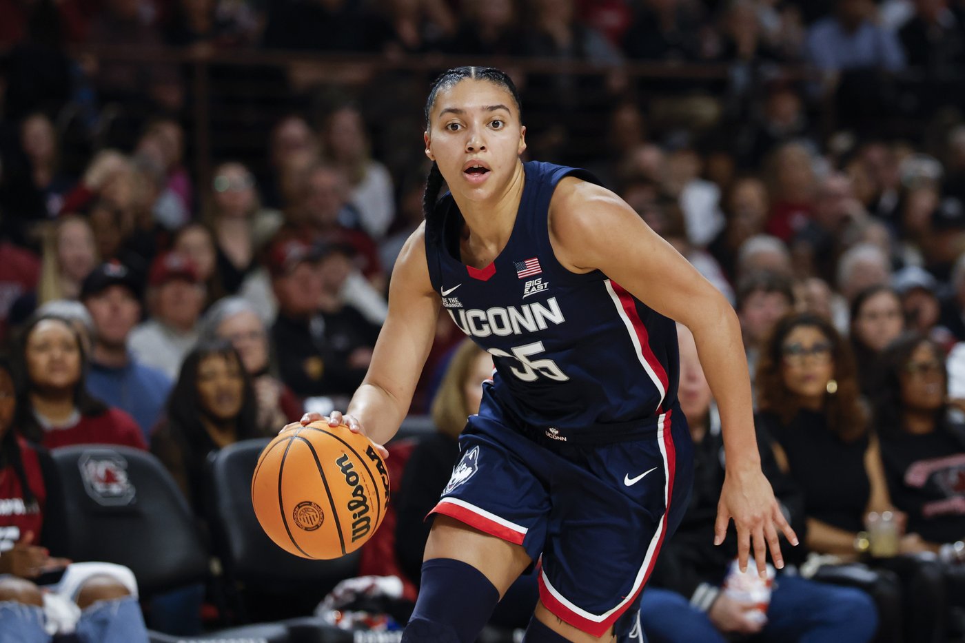 No. 7 UConn snaps fourth-ranked South Carolina's 71-game home winning streak | iNFOnews.ca No. 7 UConn snaps fourth-ranked South Carolina's 71-game home winning streak | iNFOnews.ca