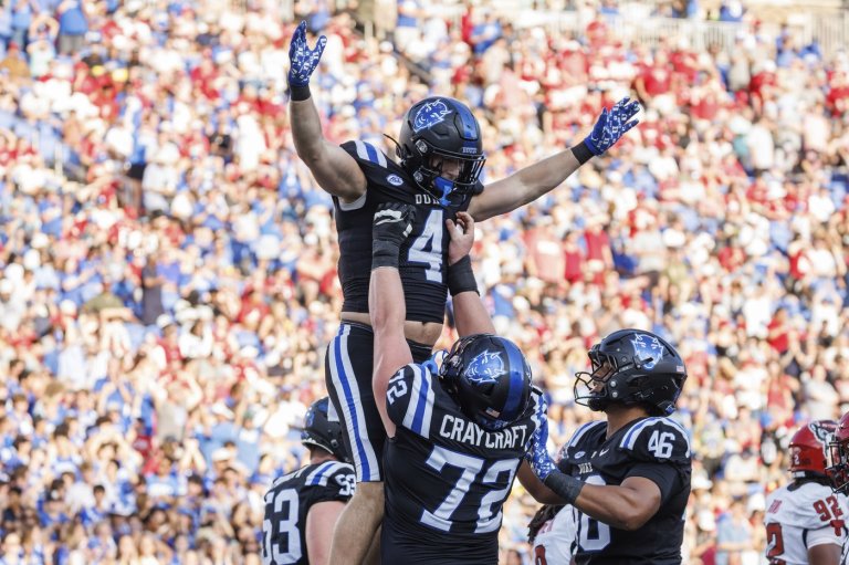 Mensah, Castle lead Duke to comeback past N.C. State, 45-33 | iNFOnews.ca