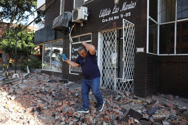 A 7.4-magnitude earthquake shakes western Colombia, causing serious damage | iNFOnews.ca