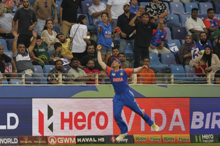 No handshake between India and Pakistan captains ahead of Asia Cup Super Four match | iNFOnews.ca