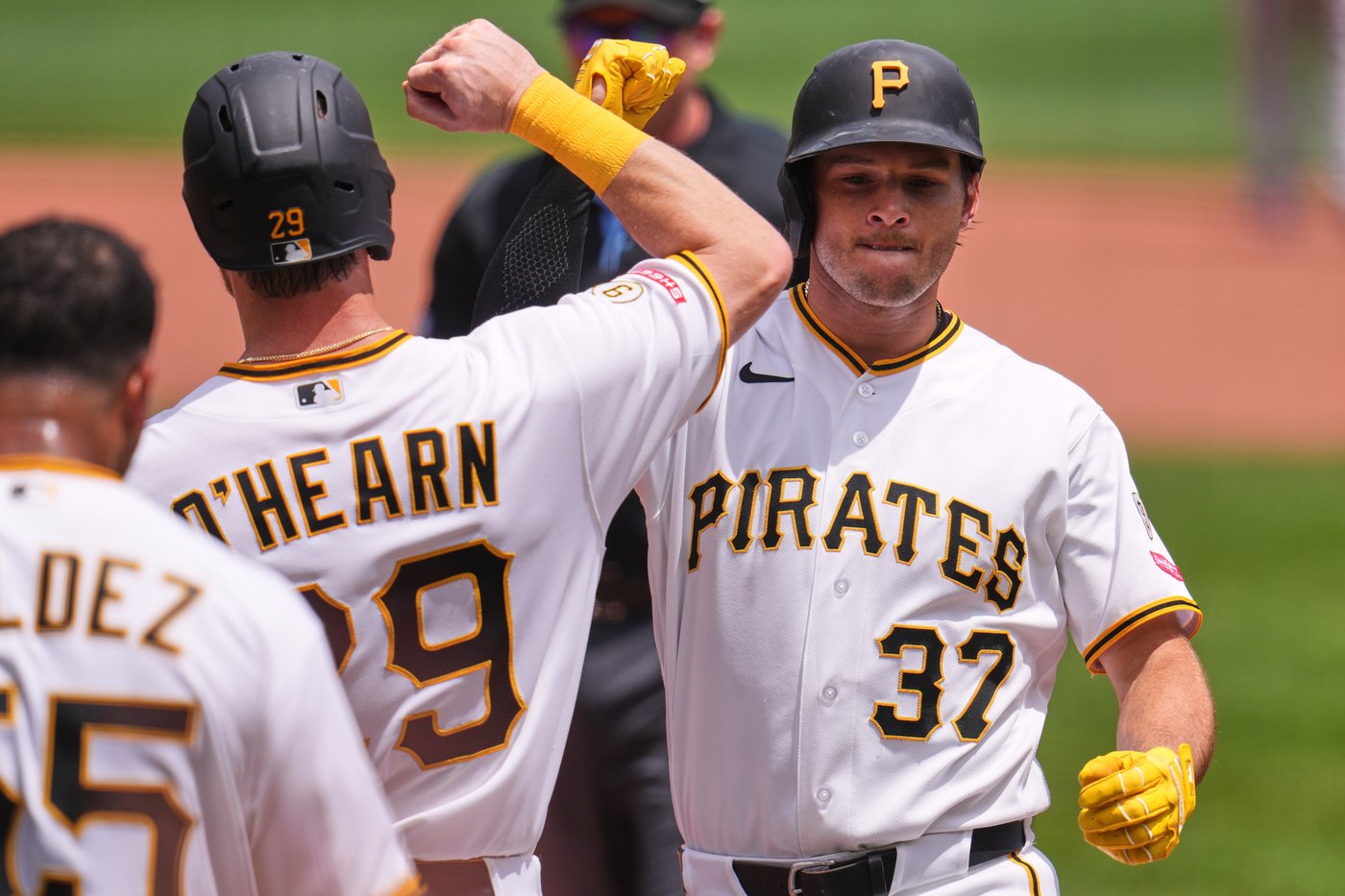 Ryan O'Hearn homers twice, helps Pirates avoid sweep with 9-4 win over Reds | iNFOnews.ca