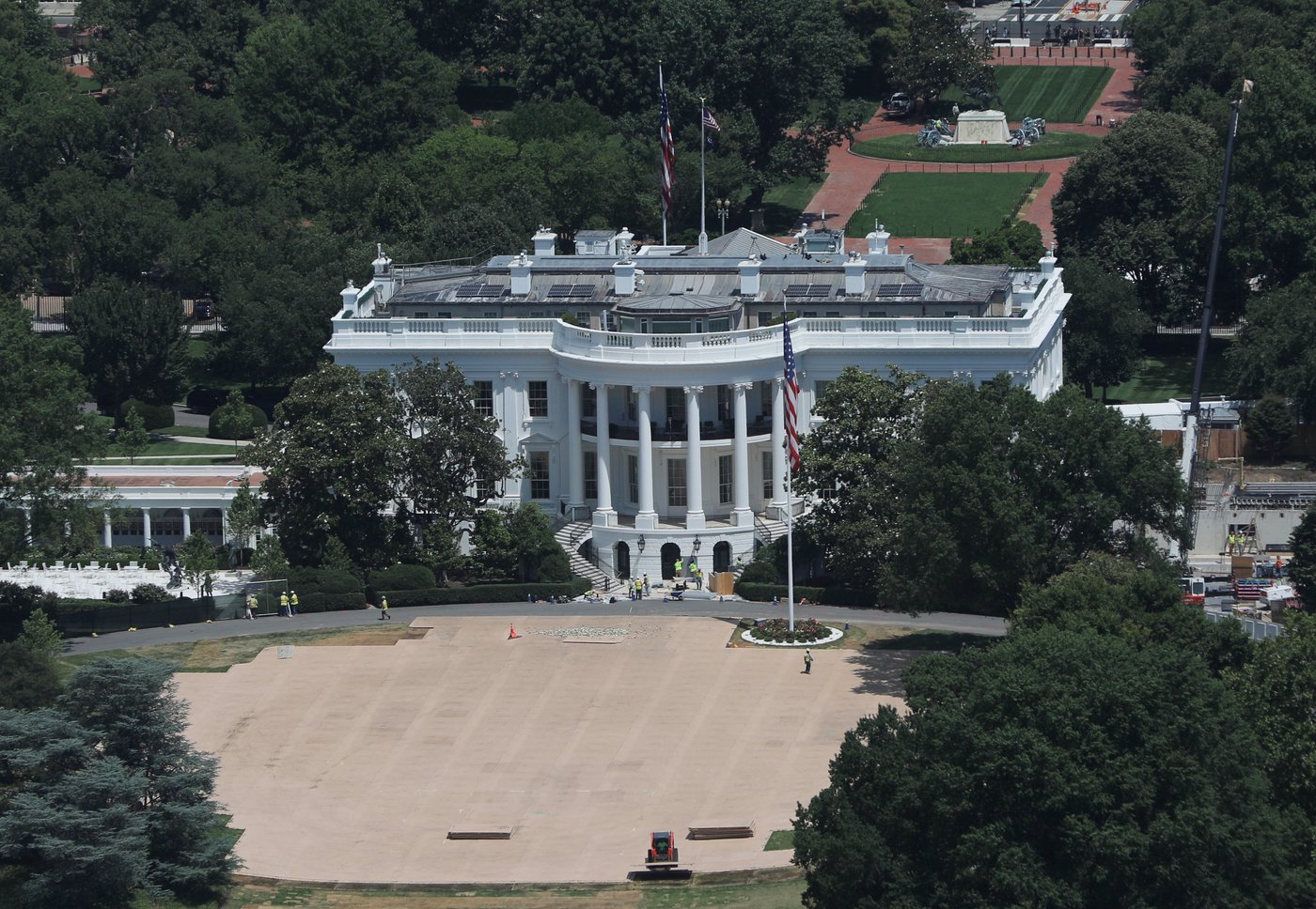 'I’m very good at grass.' Why Trump goes into the weeds on one of his favorite topics | iNFOnews.ca 'I’m very good at grass.' Why Trump goes into the weeds on one of his favorite topics | iNFOnews.ca