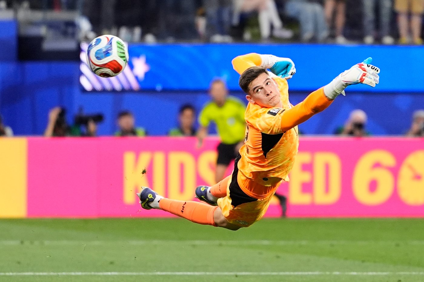 US faces Paraguay and Canada takes on Bosnia in 2026 World Cup openers for host nations, in photos | iNFOnews.ca