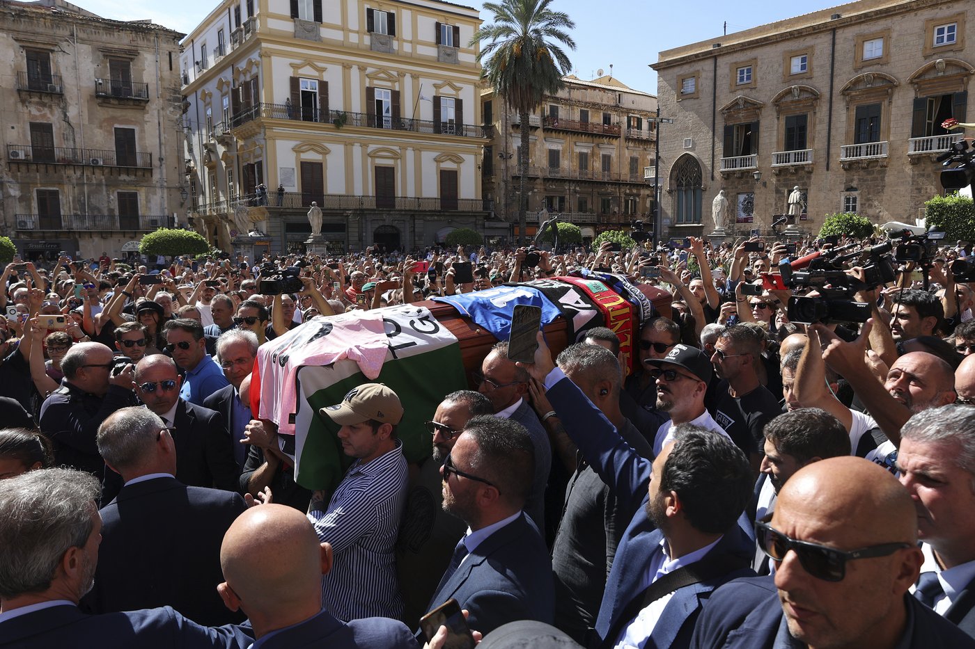 Thousands turn up at funeral of Italian World Cup hero Salvatore “Totò” Schillaci | iNFOnews.ca