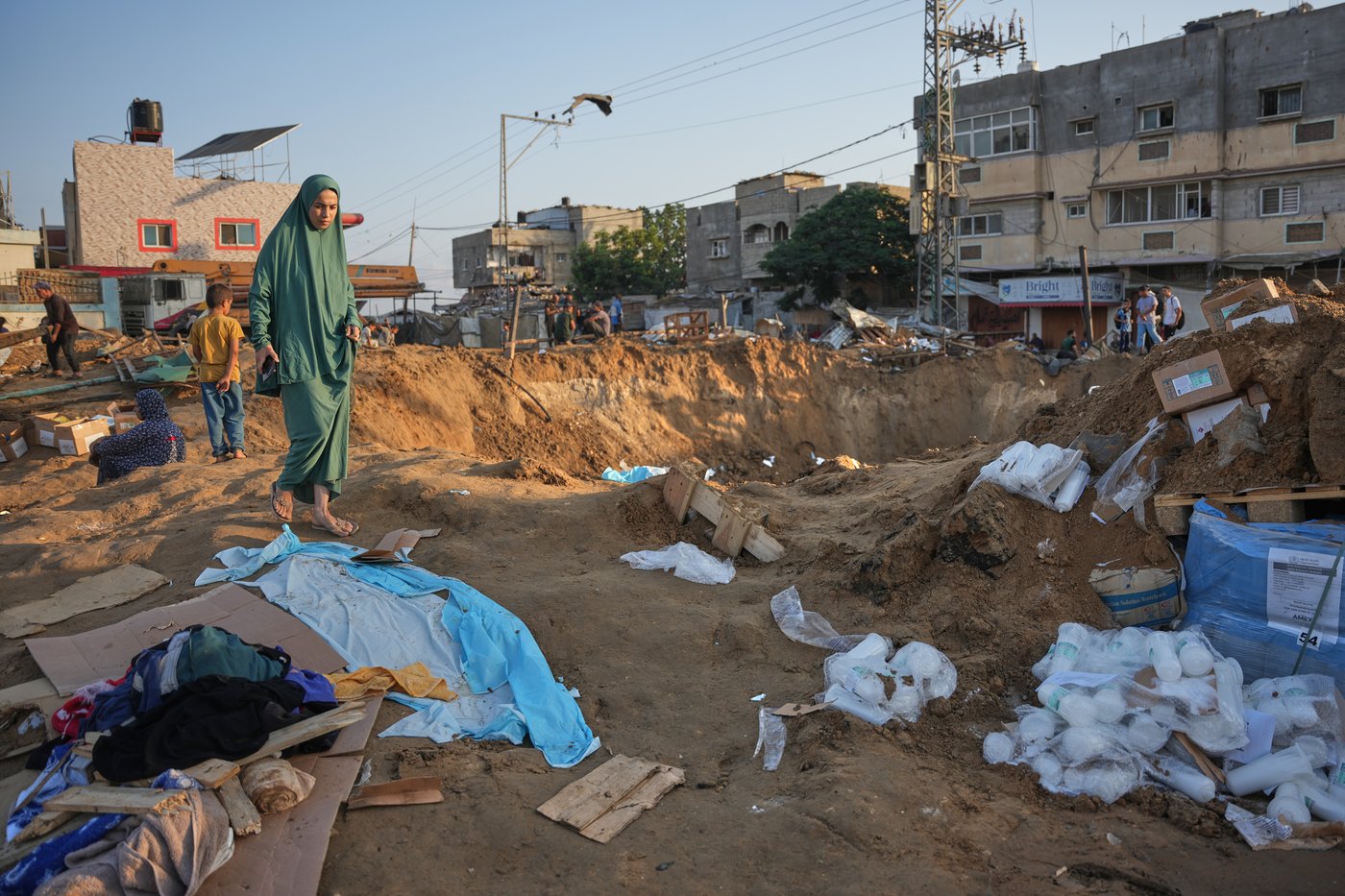 Photos show the scene after the latest Israeli strikes in Gaza | iNFOnews.ca