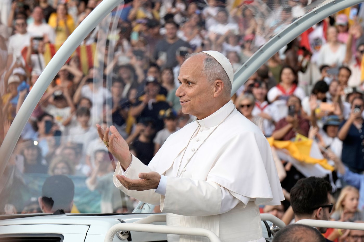 Pope's youth rally in Spain gets raw, with frank discussion of depression and domestic violence | iNFOnews.ca