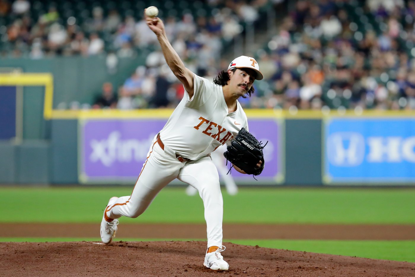 College Baseball Notebook: Texas off to its fastest start since 2005 championship season | iNFOnews.ca