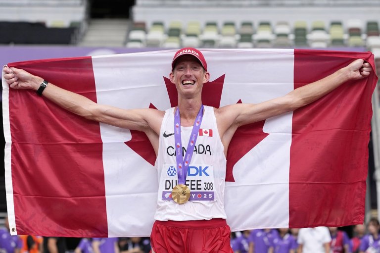 World race walk champion Evan Dunfee pulls out of men's 20k event with hamstring tear | iNFOnews.ca
