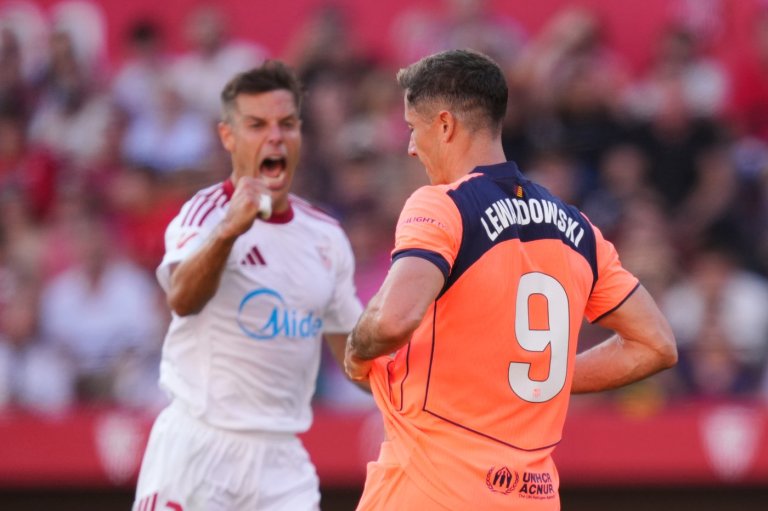 Barcelona loses 4-1 at Sevilla as Lewandowski misses penalty | iNFOnews.ca
