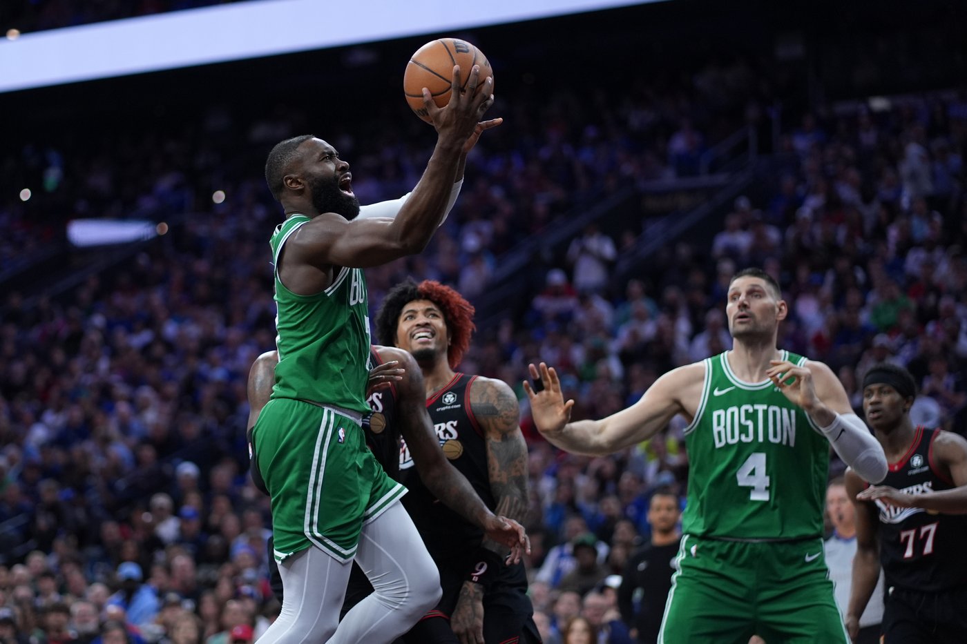 Celtics beat the 76ers 108-100 in Game 3 behind 25 points each from Tatum and Brown | iNFOnews.ca