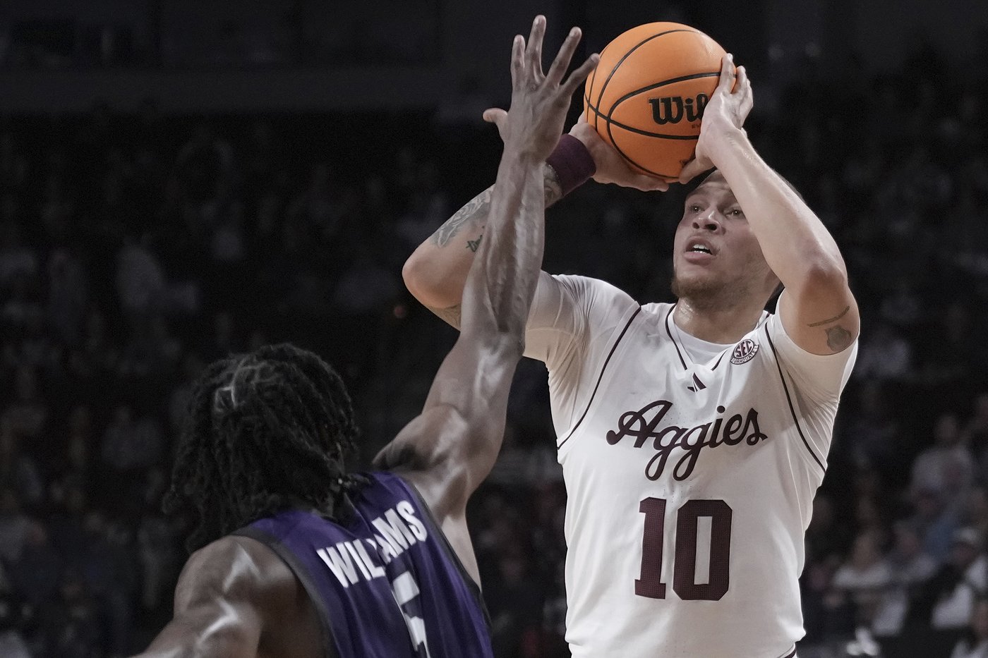 No. 13 Texas A&M routs Abilene Christian 92-54, Taylor moves into 2nd in Aggies' all-time scoring | iNFOnews.ca No. 13 Texas A&M routs Abilene Christian 92-54, Taylor moves into 2nd in Aggies' all-time scoring | iNFOnews.ca