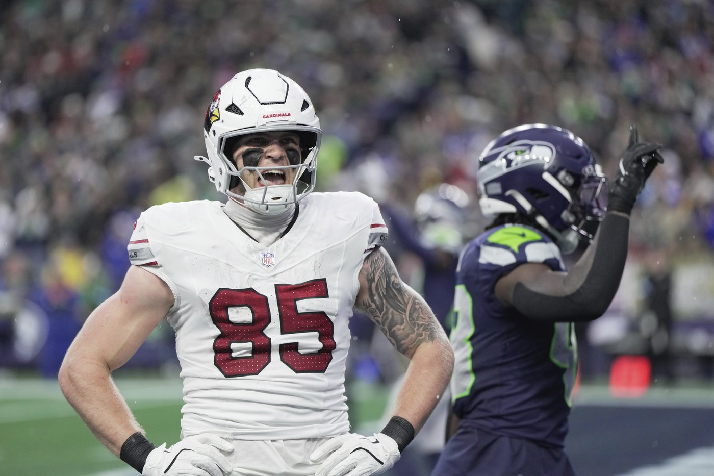 Coby Bryant's pick-6 highlights big day for Seahawks' defense in 16-6 win over Cardinals | iNFOnews.ca