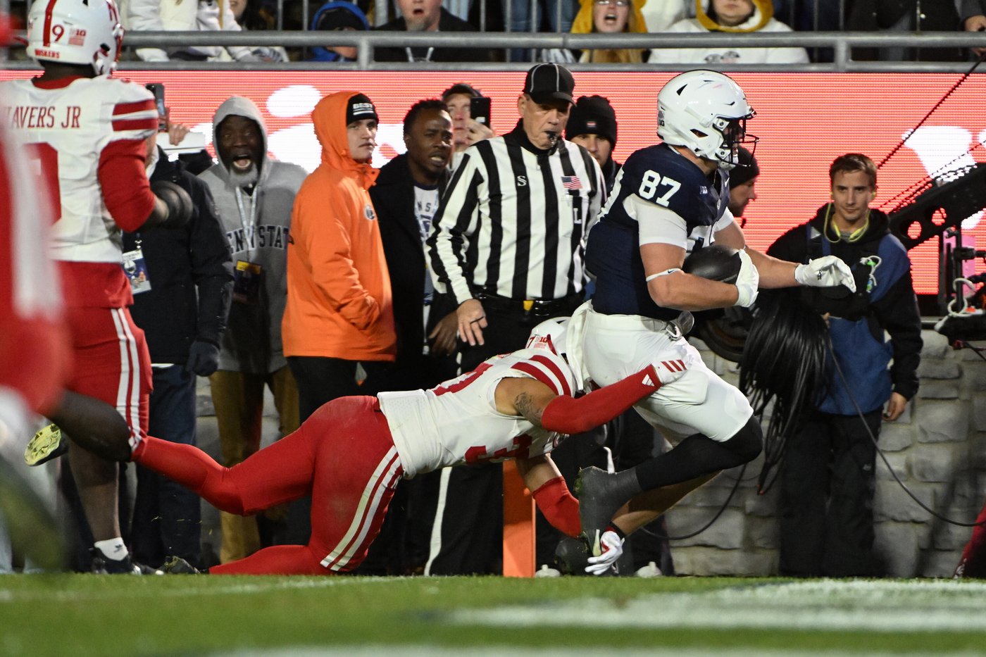 Allen becomes Penn State's career rushing leader as Nittany Lions pound Cornhuskers 37-10 | iNFOnews.ca