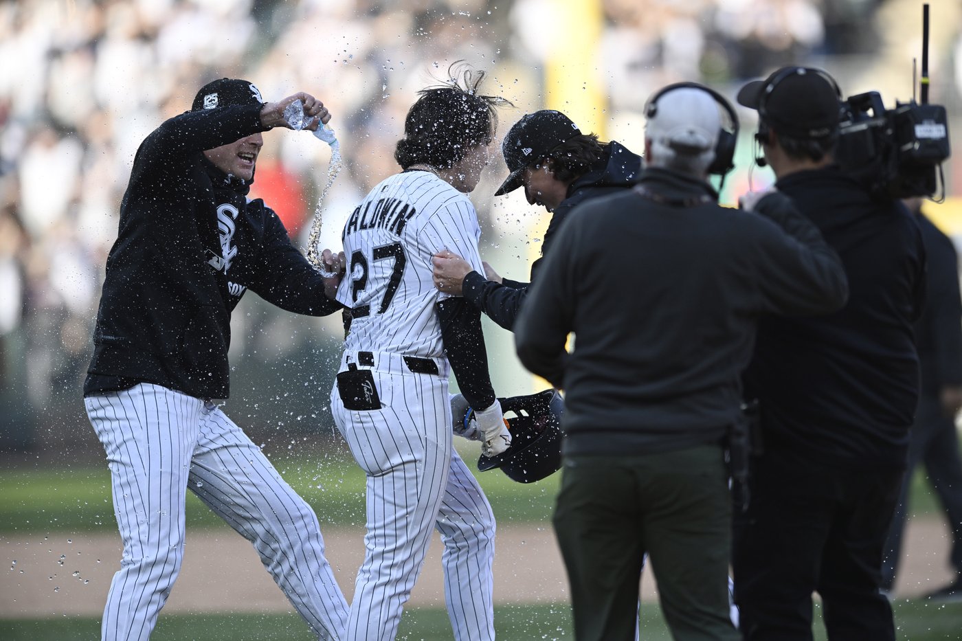 Baldwin's pinch-hit single in 9th lifts White Sox over Red Sox 3-2 | iNFOnews.ca Baldwin's pinch-hit single in 9th lifts White Sox over Red Sox 3-2 | iNFOnews.ca