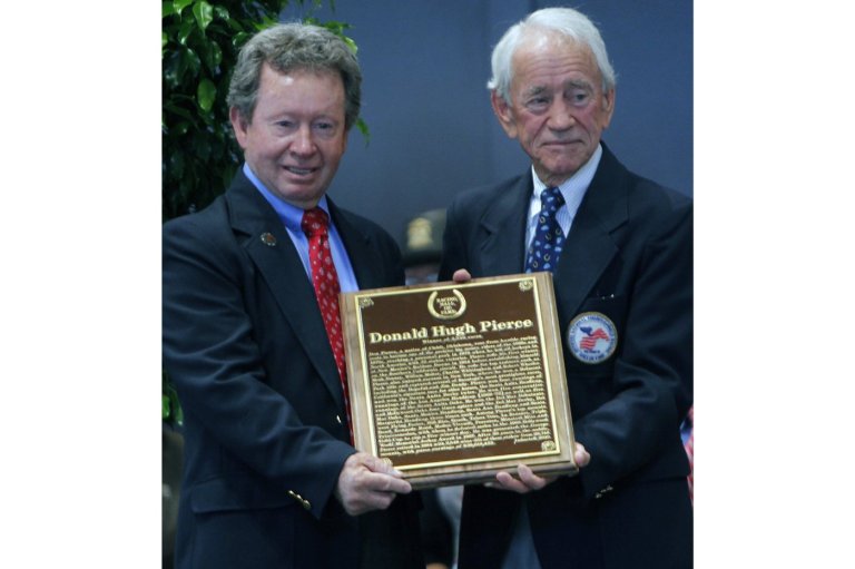 Don Pierce, a Hall of Fame jockey who won more than 3,500 races, dies at 89 | iNFOnews.ca