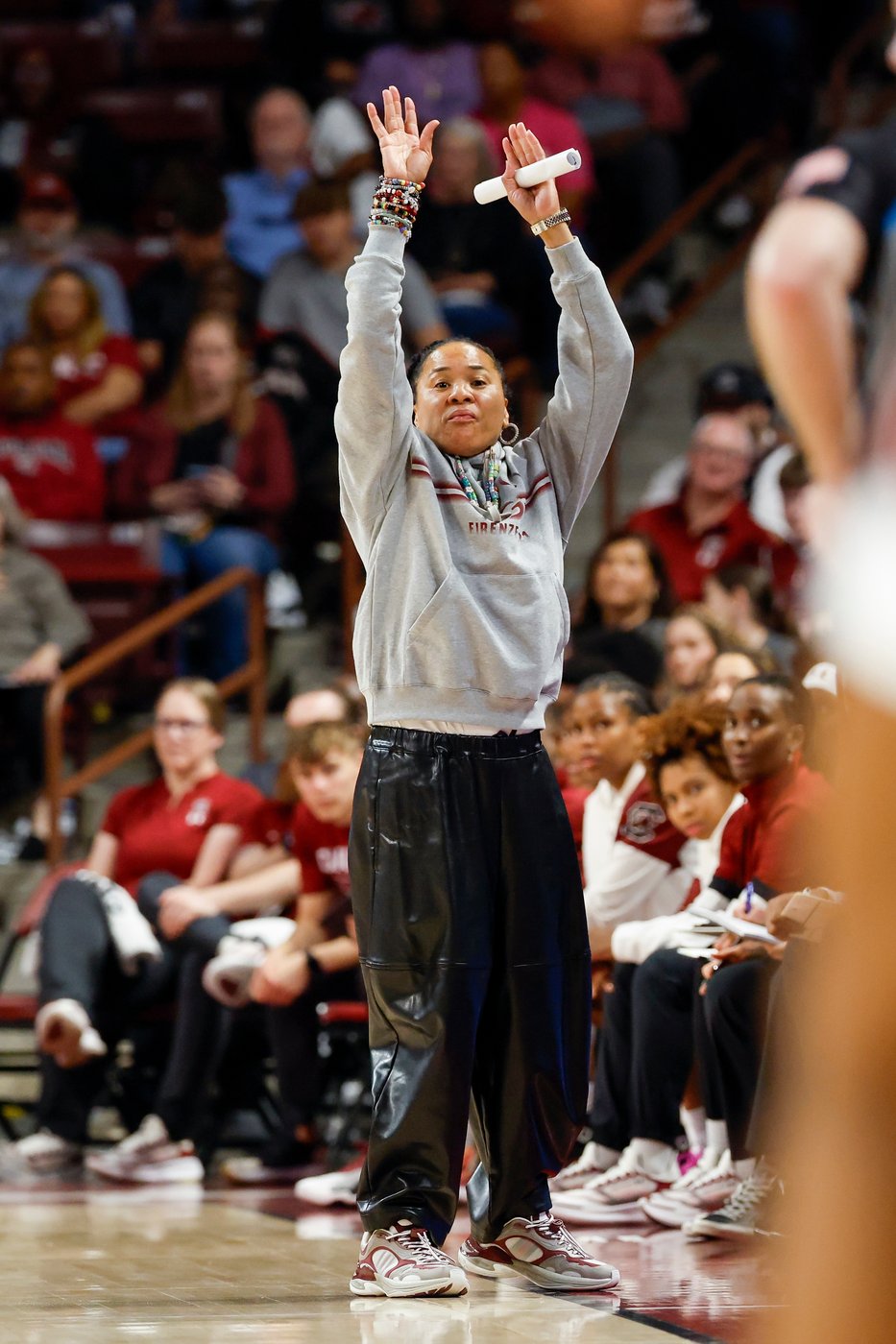 Edwards, Latson lead No. 2 South Carolina for most points under Staley in 121-49 romp over Queens | iNFOnews.ca