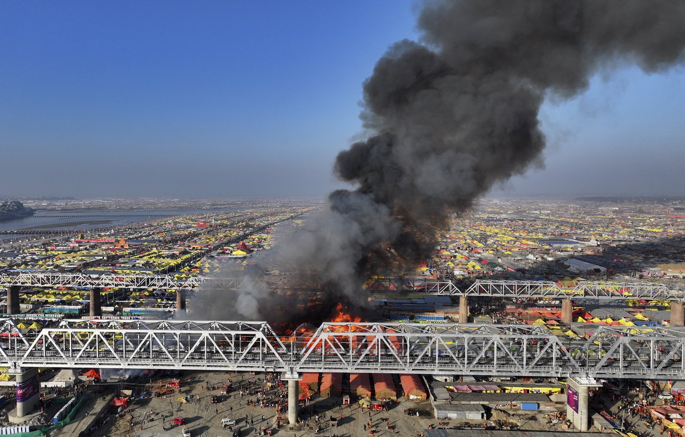 Fire burns through multiple tents at Maha Kumbh festival but causes no injuries | iNFOnews.ca