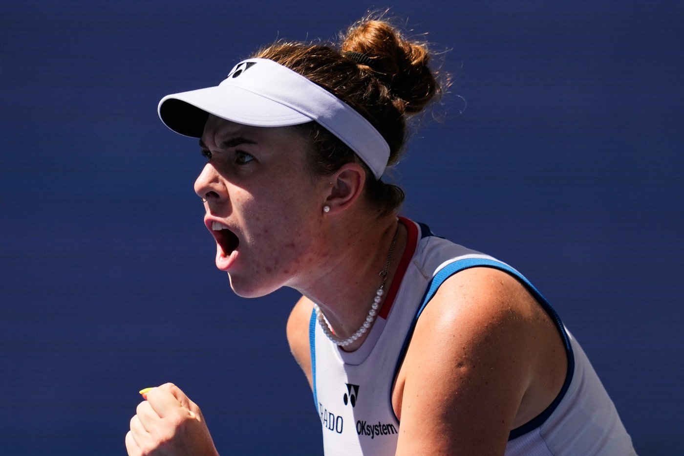 Aryna Sabalenka edges Linda Noskova to keep three-peat hopes alive in a marathon day at the US Open | iNFOnews.ca Aryna Sabalenka edges Linda Noskova to keep three-peat hopes alive in a marathon day at the US Open | iNFOnews.ca
