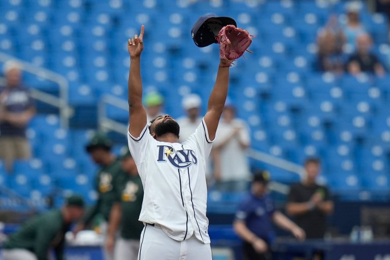 Rays open 5-game AL East lead, beat Athletics 10-1 for 6th straight win | iNFOnews.ca