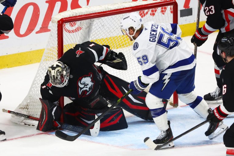 Zucker scores go-ahead goal as Sabres beat Lightning | iNFOnews.ca