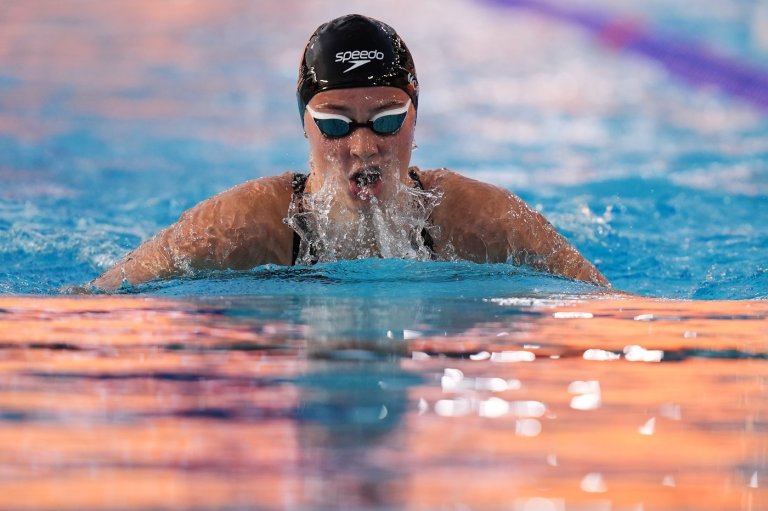 Summer McIntosh storms to Pan Pacs 400 IM title, rebounding from 200 free runner-up finish | iNFOnews.ca