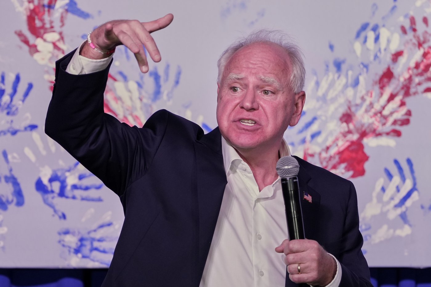 The Latest: Harris and Trump offer competing visions for the economy | iNFOnews.ca