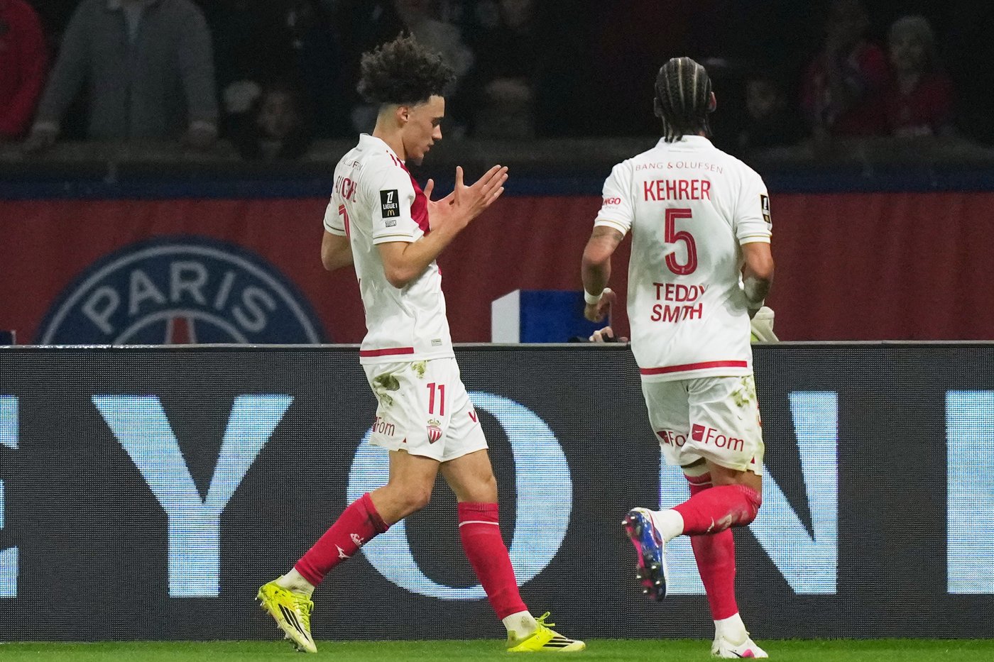 PSG drops points in title race after 3-1 home loss to Monaco, opening door for Lens to close gap | iNFOnews.ca PSG drops points in title race after 3-1 home loss to Monaco, opening door for Lens to close gap | iNFOnews.ca