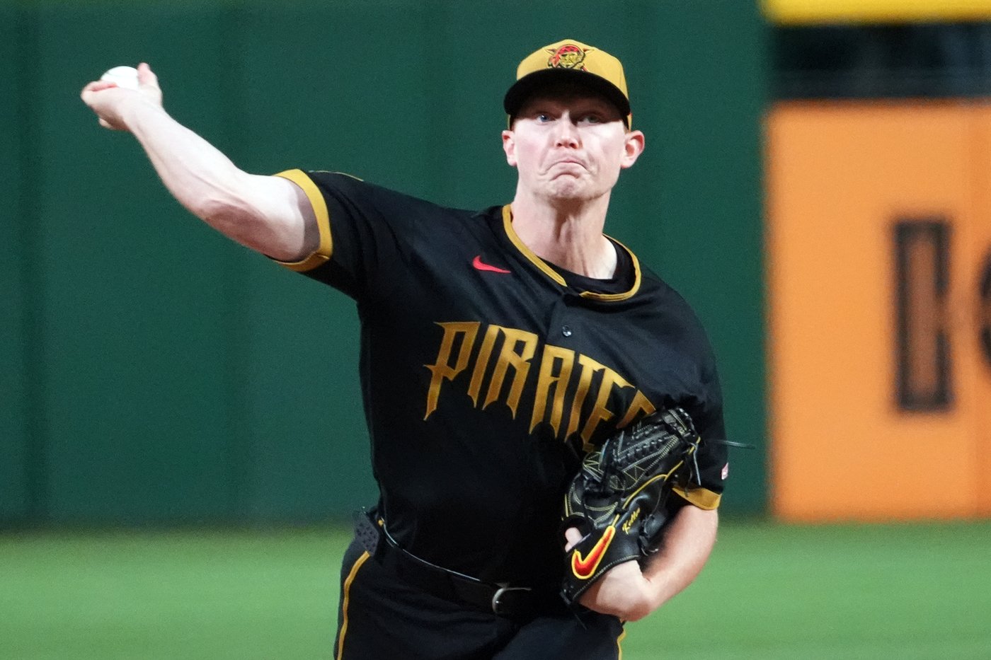 Davis homers twice, Keller works 7 strong innings as the Pirates beat Central-leading Reds 9-1 | iNFOnews.ca