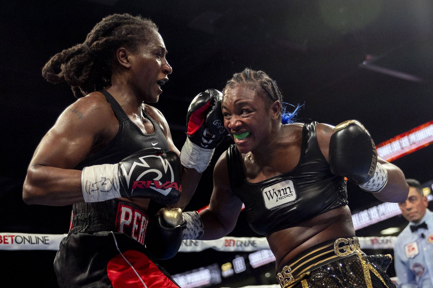 Shields outpoints Perkins to win 1st undisputed heavyweight bout in women's boxing | iNFOnews.ca