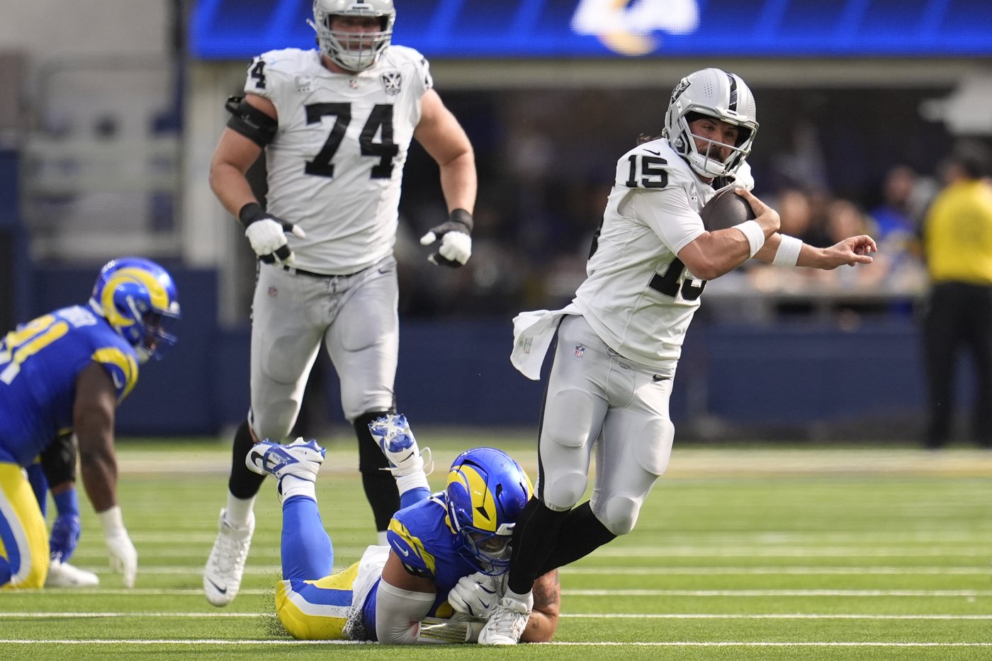 Raiders are beating themselves during 3-game losing streak | iNFOnews.ca