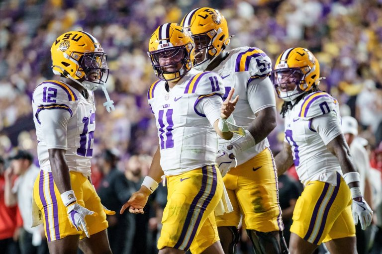 Damian Ramos kicks 2 FGs, LSU beats Western Kentucky 13-10 | iNFOnews.ca