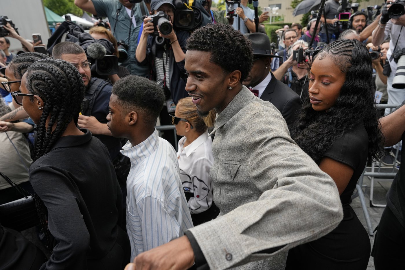 Sean ‘Diddy’ Combs is denied bail after mixed verdict clears him of top charges in sex crimes case | iNFOnews.ca Sean ‘Diddy’ Combs is denied bail after mixed verdict clears him of top charges in sex crimes case | iNFOnews.ca