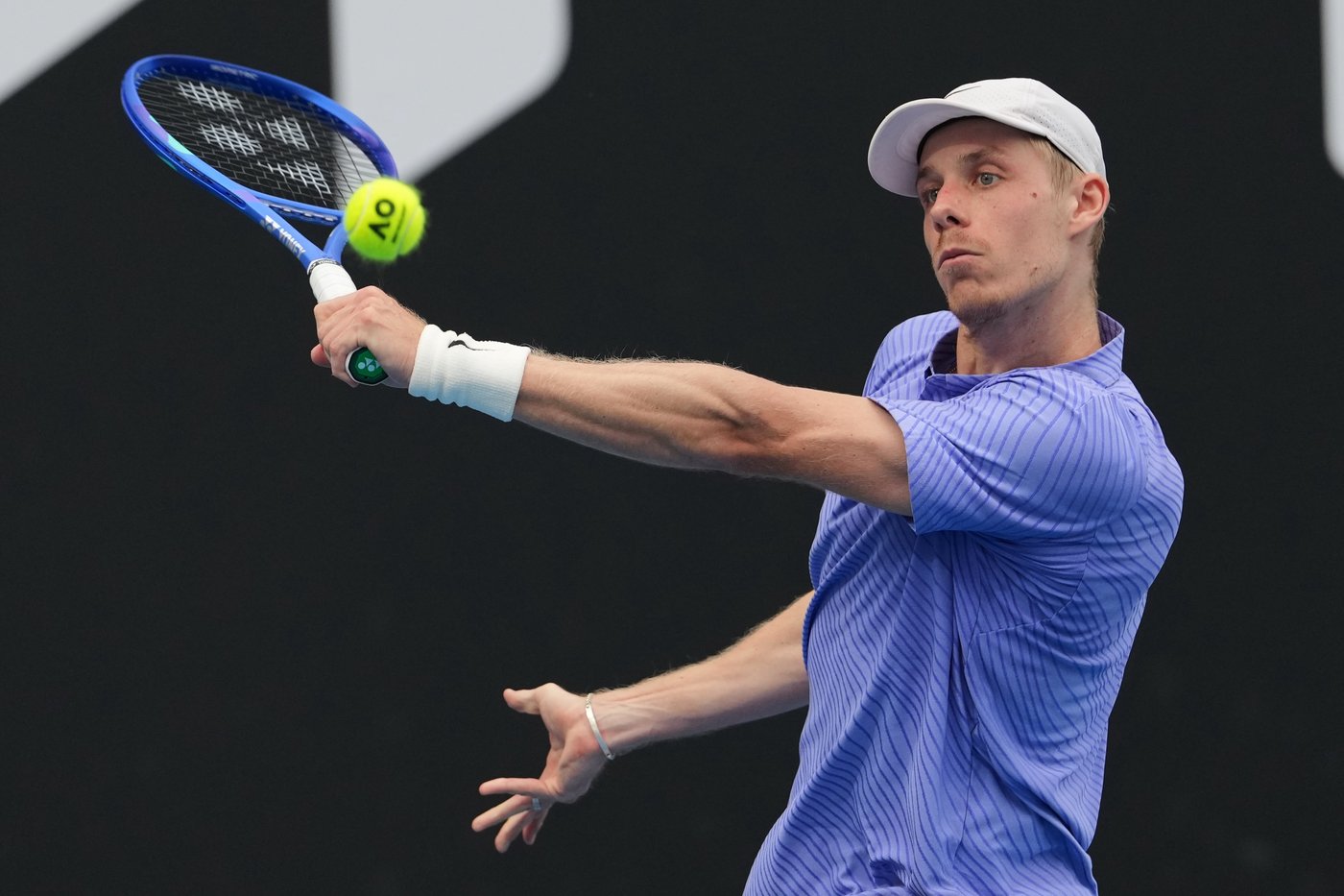Canada's Shapovalov advances to Australian Open second round with straight-sets win | iNFOnews.ca