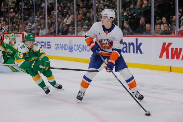 Simon Holmstrom's second goal gives Islanders a 4-3 overtime win over Wild | iNFOnews.ca