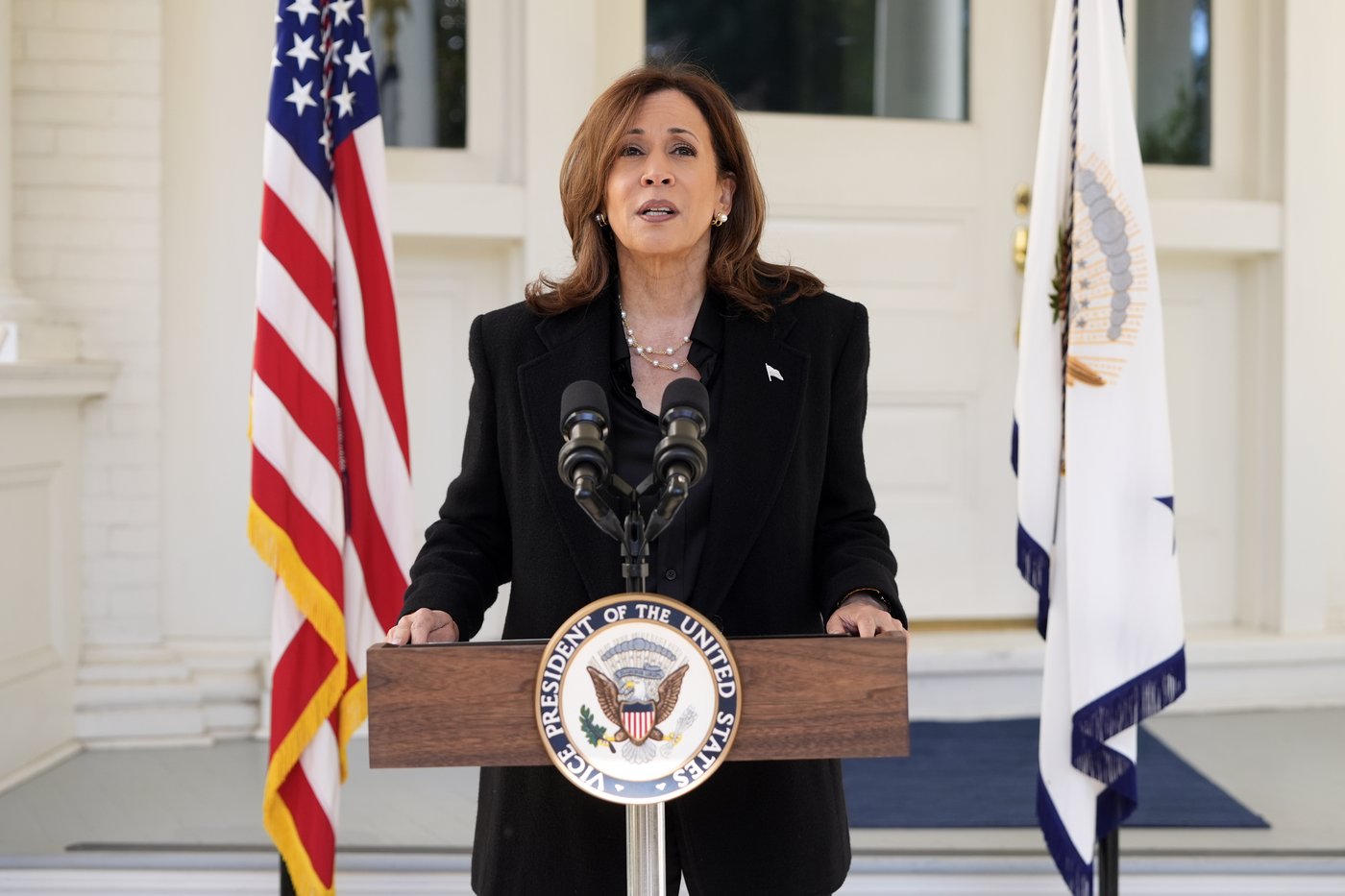 Harris says Trump 'is a fascist' after his ex-chief of staff says he wanted generals like Hitler's | iNFOnews.ca Harris says Trump 'is a fascist' after his ex-chief of staff says he wanted generals like Hitler's | iNFOnews.ca
