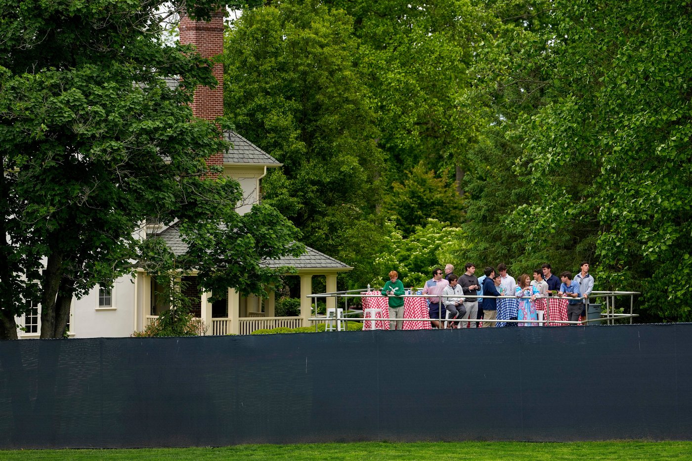 Backyard ladders and 'sky decks' turn Aronimink homes into free PGA Championship seats | iNFOnews.ca