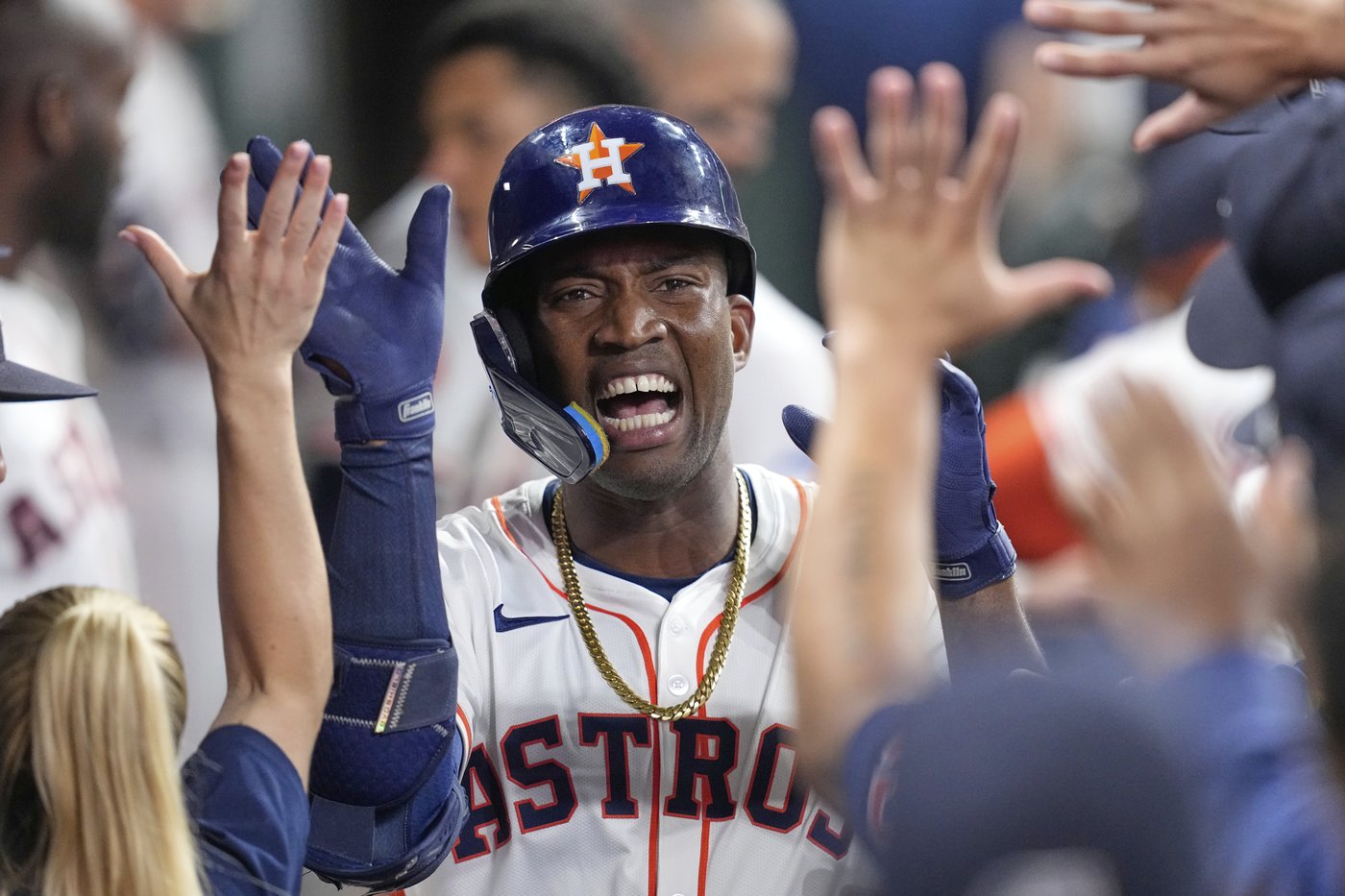 Goodman homers, Moniak drives in 3 as Rockies snap 4-game skid with 6-1 win over Astros | iNFOnews.ca