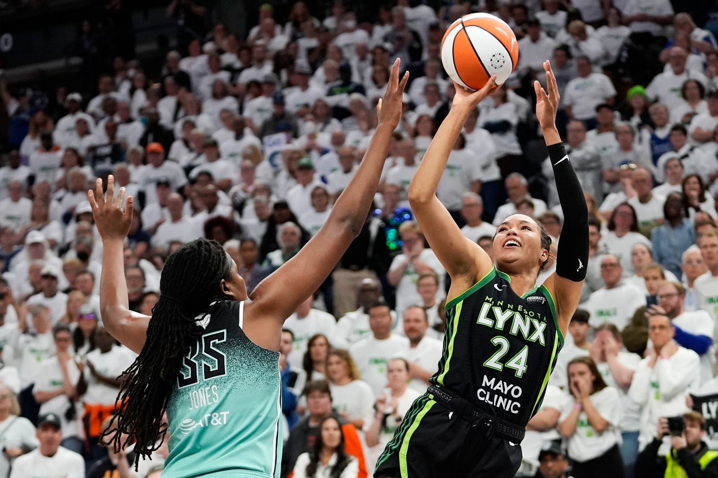 Lynx's Napheesa Collier poised for another WNBA title run after an offseason playing with Unrivaled | iNFOnews.ca Lynx's Napheesa Collier poised for another WNBA title run after an offseason playing with Unrivaled | iNFOnews.ca