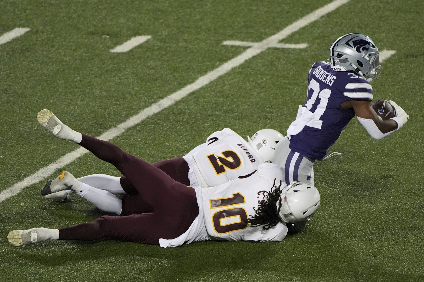 K-State out to snap 2-game skid as Cincinnati comes to town trying to reach bowl eligibility | iNFOnews.ca K-State out to snap 2-game skid as Cincinnati comes to town trying to reach bowl eligibility | iNFOnews.ca