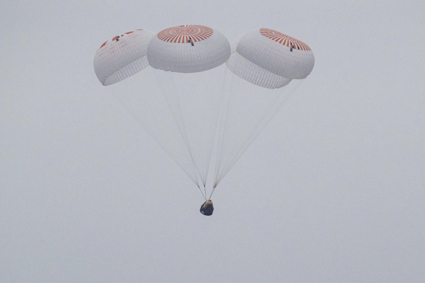Astronauts return to Earth with SpaceX after 5 months at the International Space Station | iNFOnews.ca