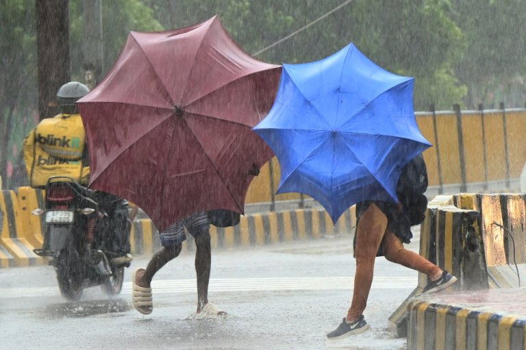 Cyclone Arnab hits India's Andhra Pradesh state as tens of thousands evacuate | iNFOnews.ca