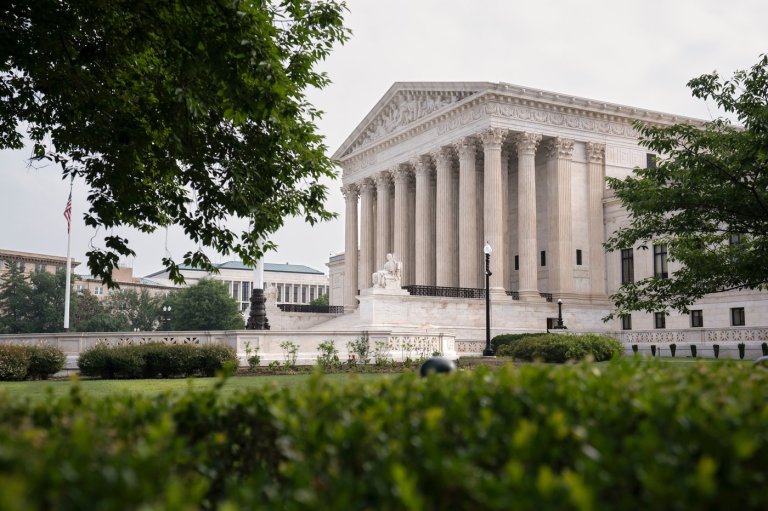 AP's long-time Supreme Court reporter Mark Sherman reflects on front row seat to legal history | iNFOnews.ca
