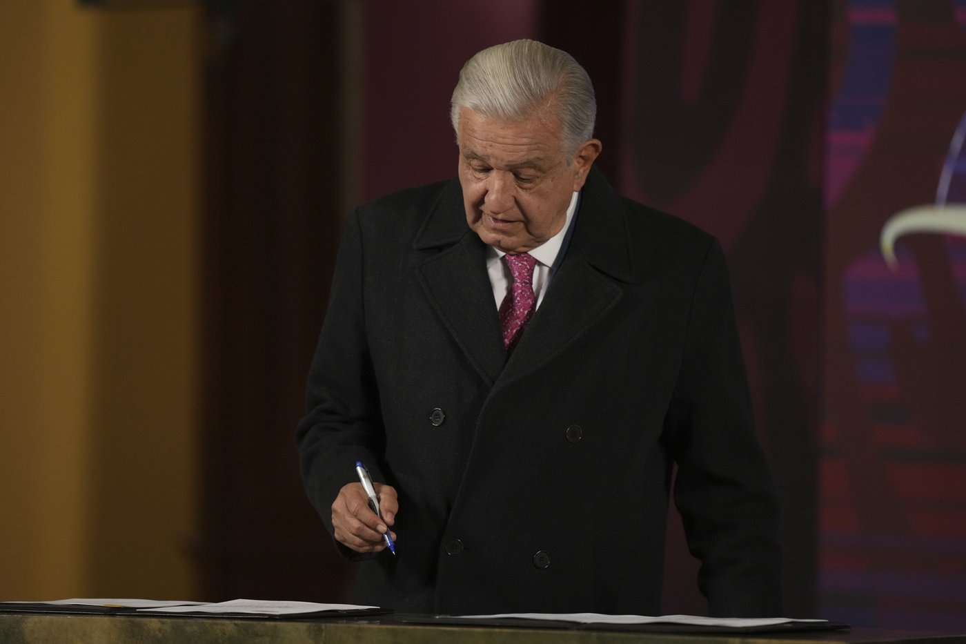 Live music, breakfast and a raffle: Mexico's president makes the most of his final day in office | iNFOnews.ca Live music, breakfast and a raffle: Mexico's president makes the most of his final day in office | iNFOnews.ca