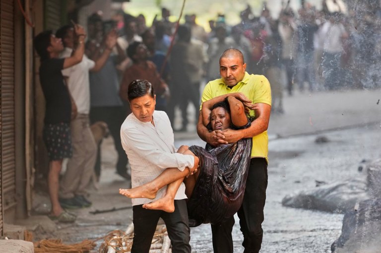 Photos show a rescue operation in a New Delhi hotel fire | iNFOnews.ca